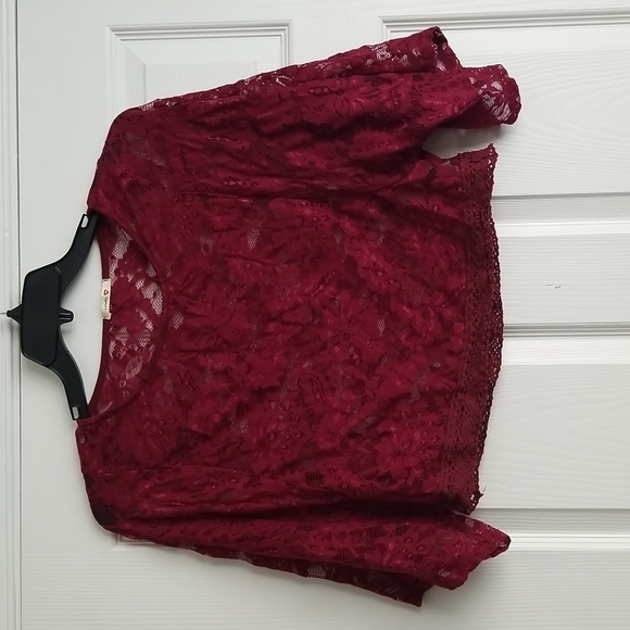 Lovely 153 Women's Lace Top - Picture 1 of 9